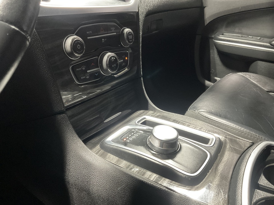 2017 Chrysler 300 Limited RWD