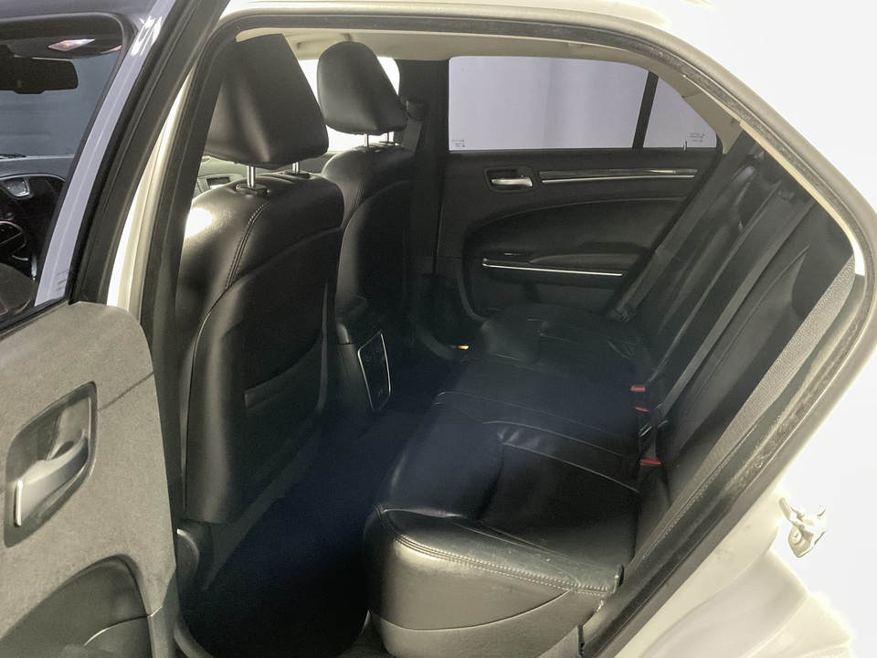 2017 Chrysler 300 Limited RWD