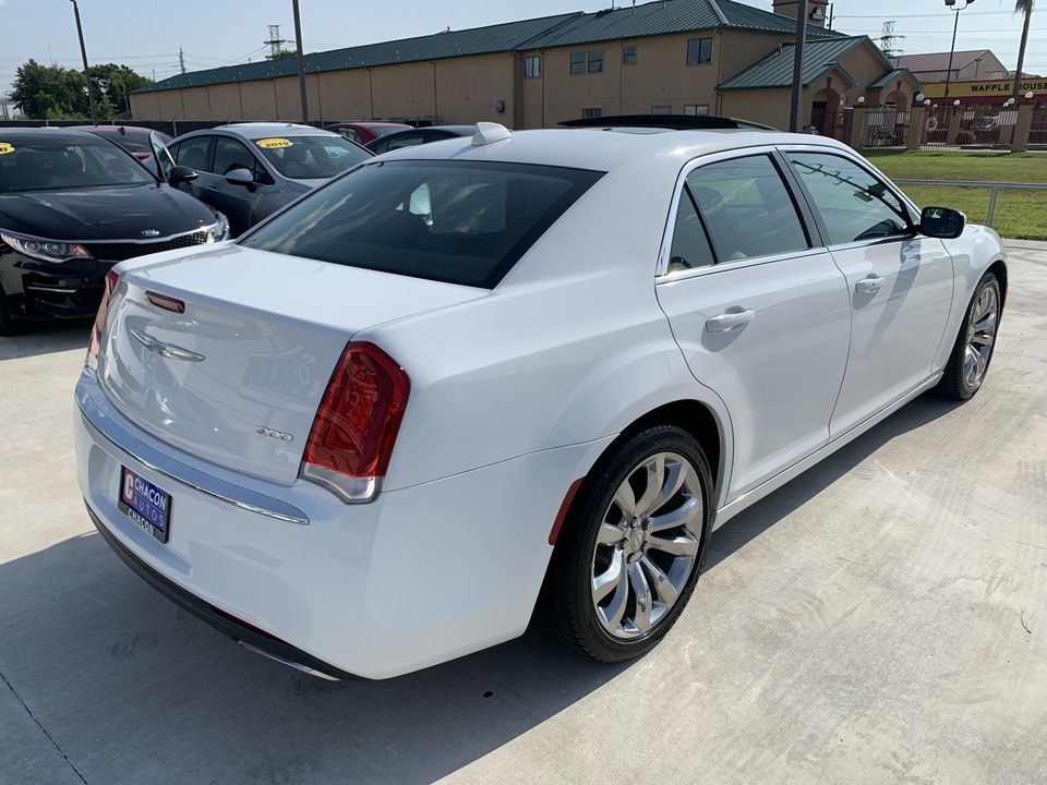 Used 2017 Chrysler 300 Limited RWD for Sale - Chacon Autos
