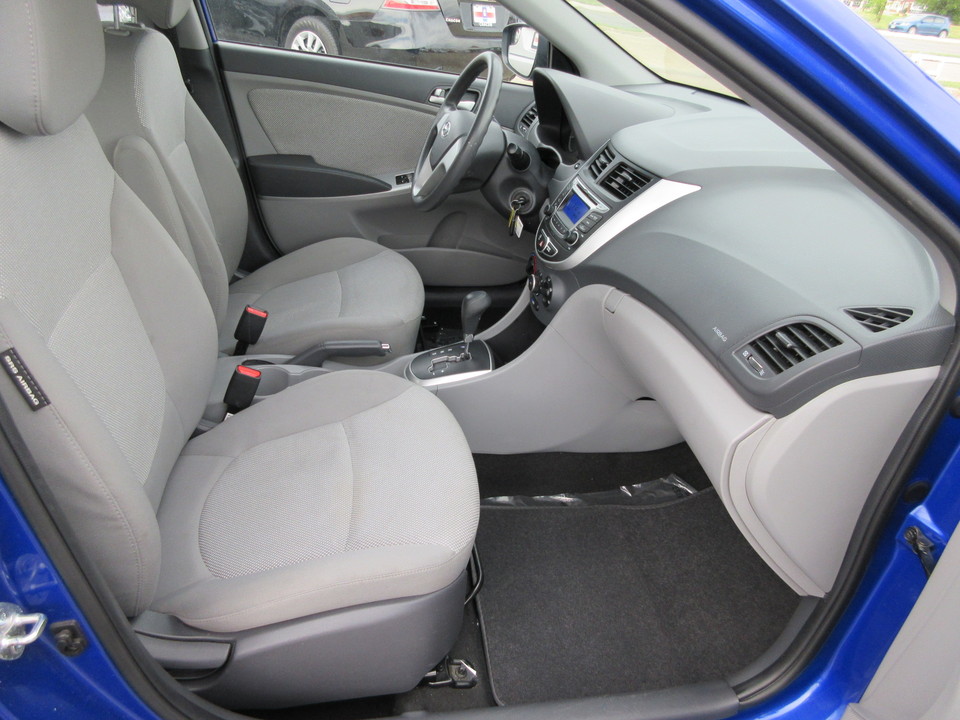 2014 Hyundai Accent GLS 4-Door