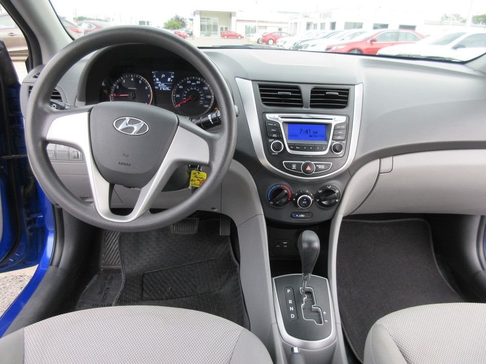 2014 Hyundai Accent GLS 4-Door
