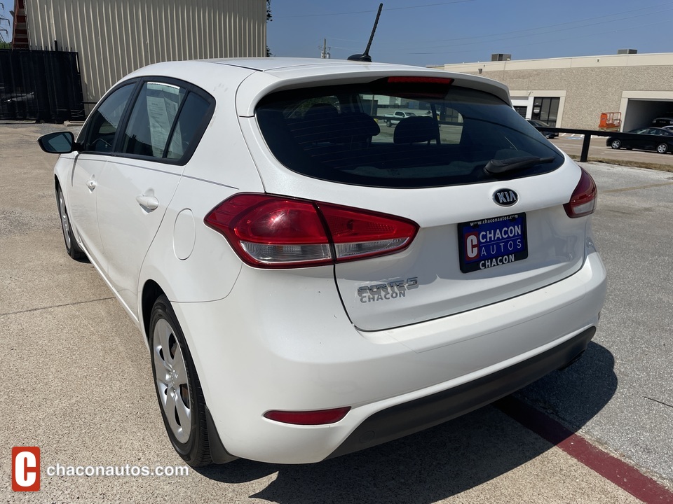 2016 Kia Forte 5-Door LX