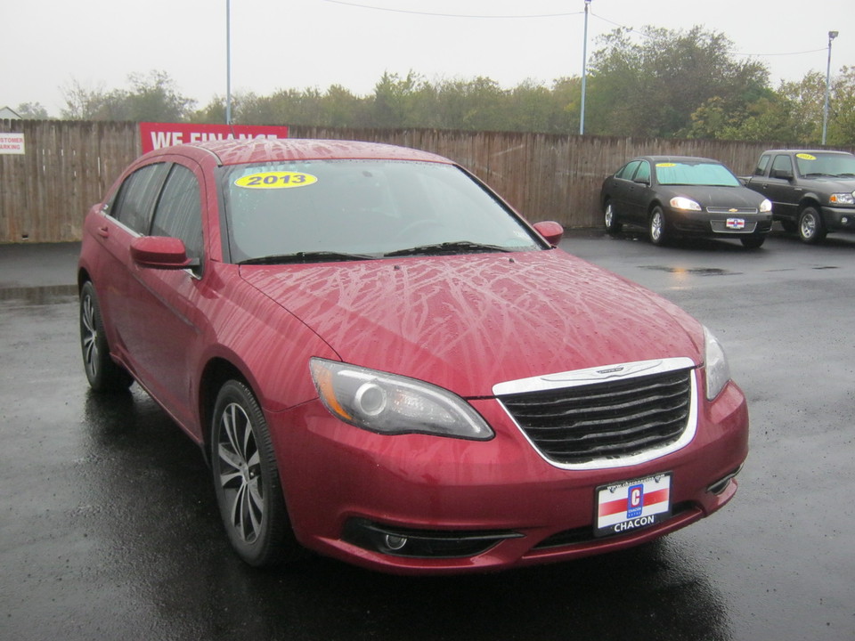 2013 Chrysler 200 Touring