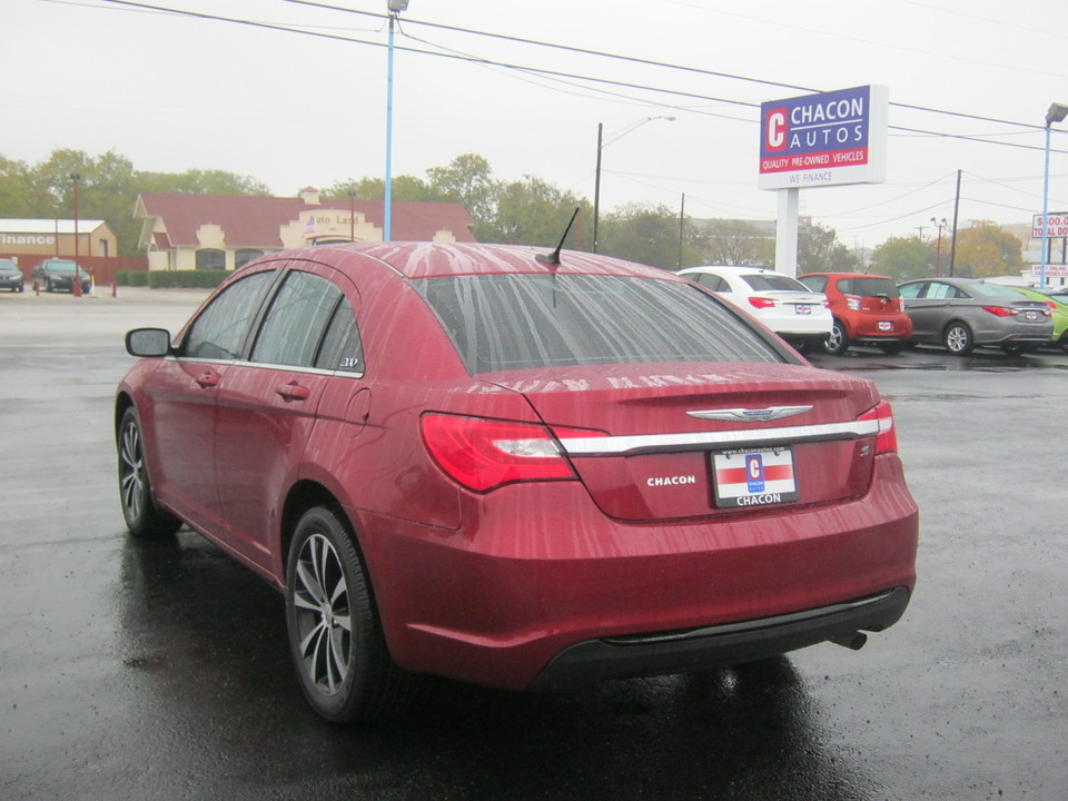 2013 Chrysler 200 Touring