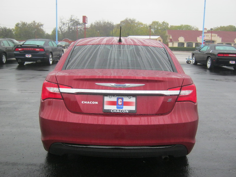 2013 Chrysler 200 Touring