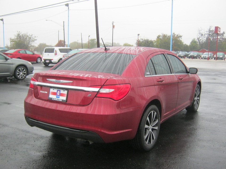 2013 Chrysler 200 Touring