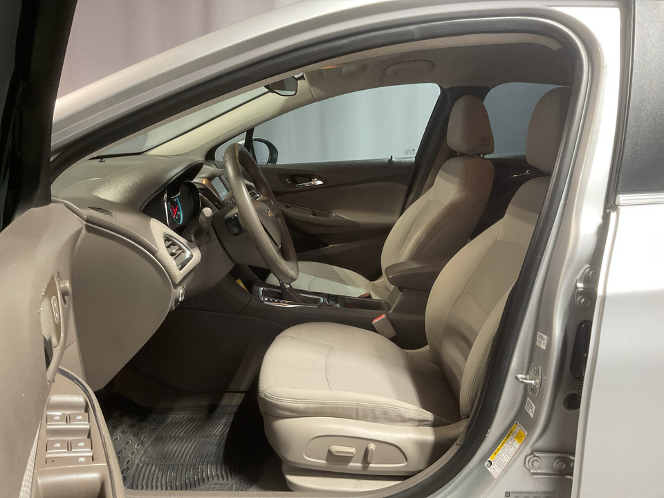 2018 Chevrolet Cruze LT Auto Hatchback