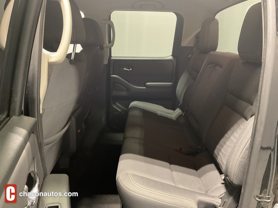 2022 Nissan Frontier SV Crew Cab 2WD