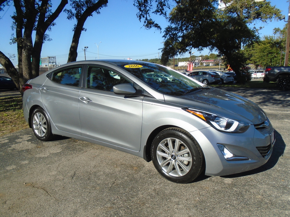 2016 Hyundai Elantra SE 6AT