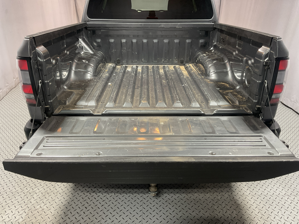 2022 Nissan Frontier S Crew Cab 2WD