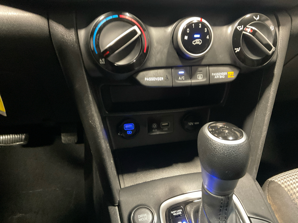 2021 Hyundai Kona SE