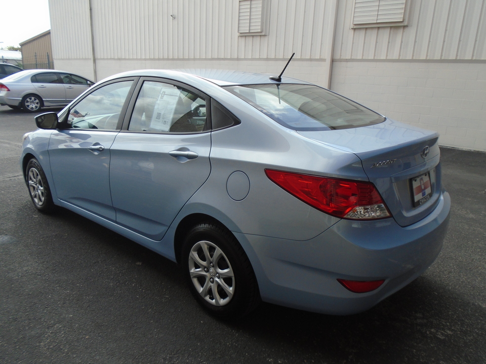 2014 Hyundai Accent GLS 4-Door