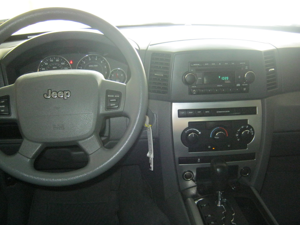 2007 Jeep Grand Cherokee Laredo 2WD