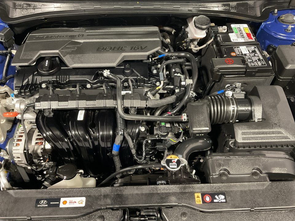 2024 Hyundai Elantra SE