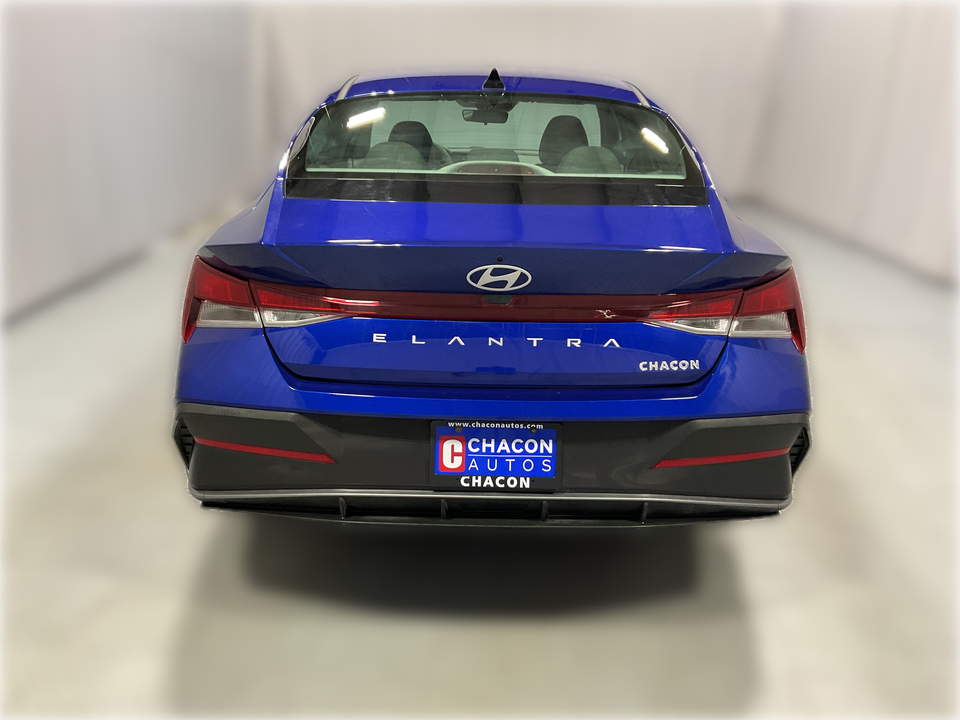 2024 Hyundai Elantra SE