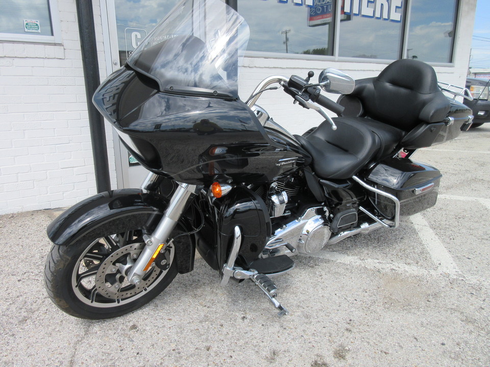 2017 Harley-Davidson FLTRU Road Glide