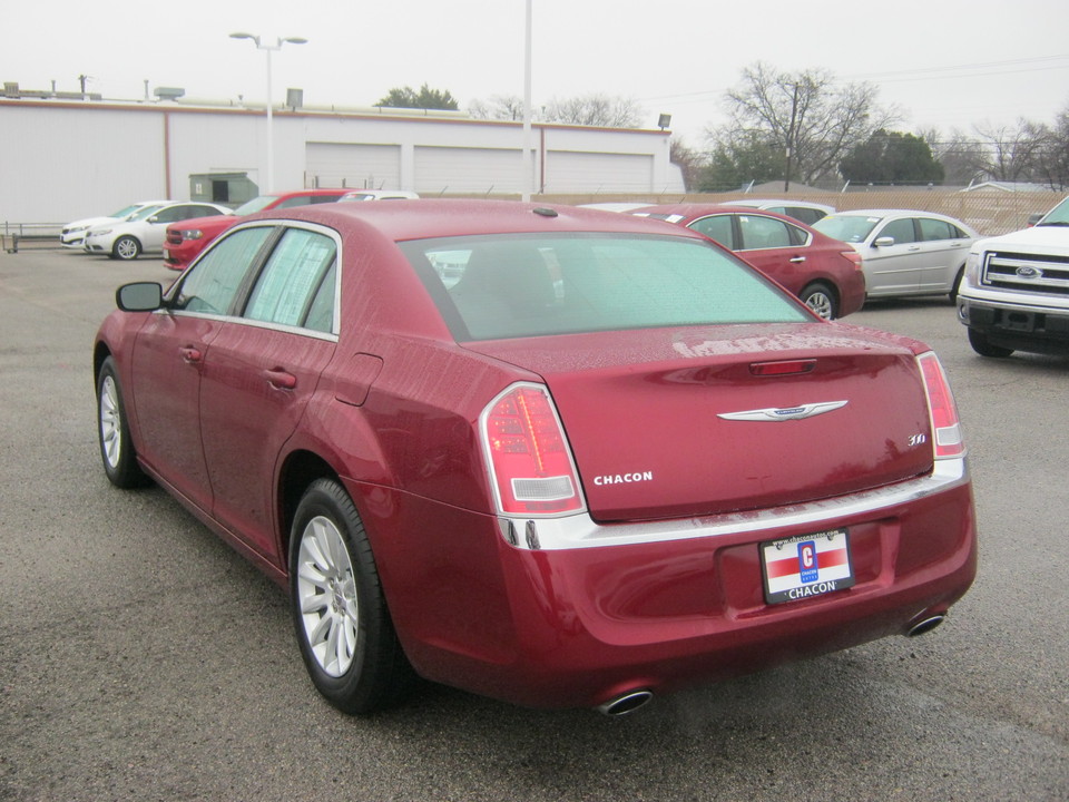 2013 Chrysler 300 RWD