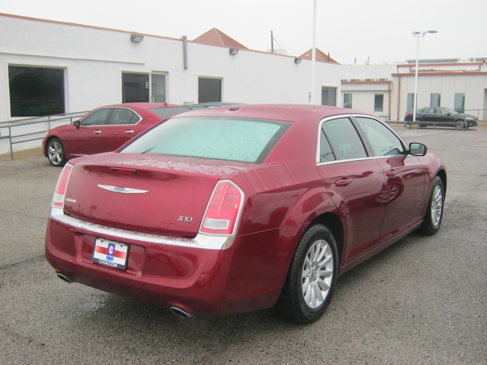 2013 Chrysler 300 RWD