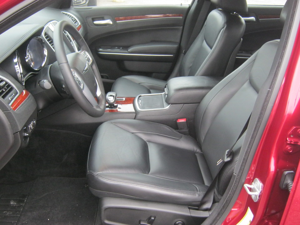 2013 Chrysler 300 RWD