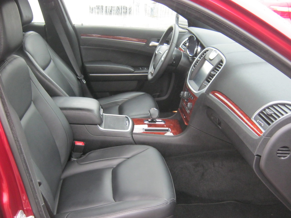 2013 Chrysler 300 RWD