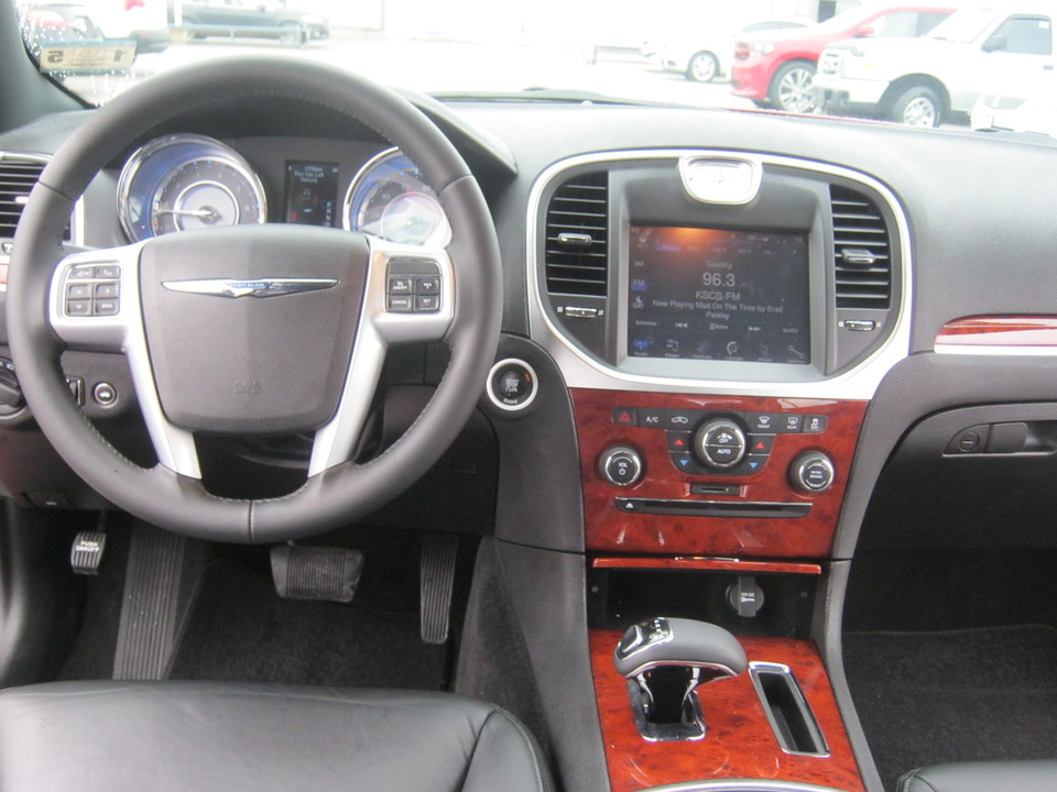 2013 Chrysler 300 RWD