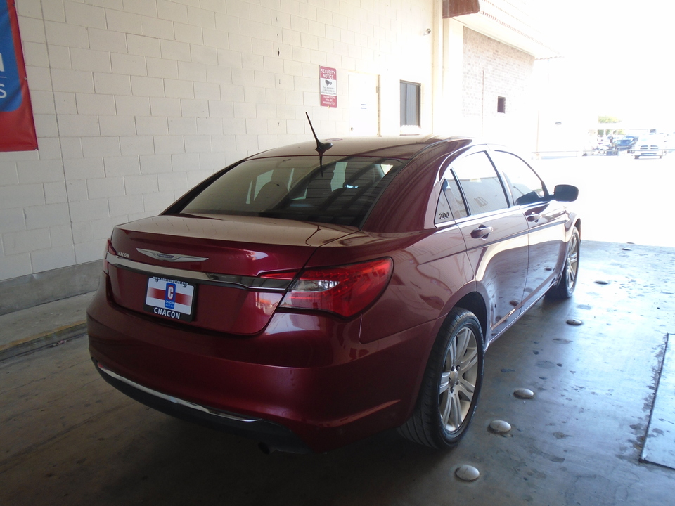 2013 Chrysler 200 LX