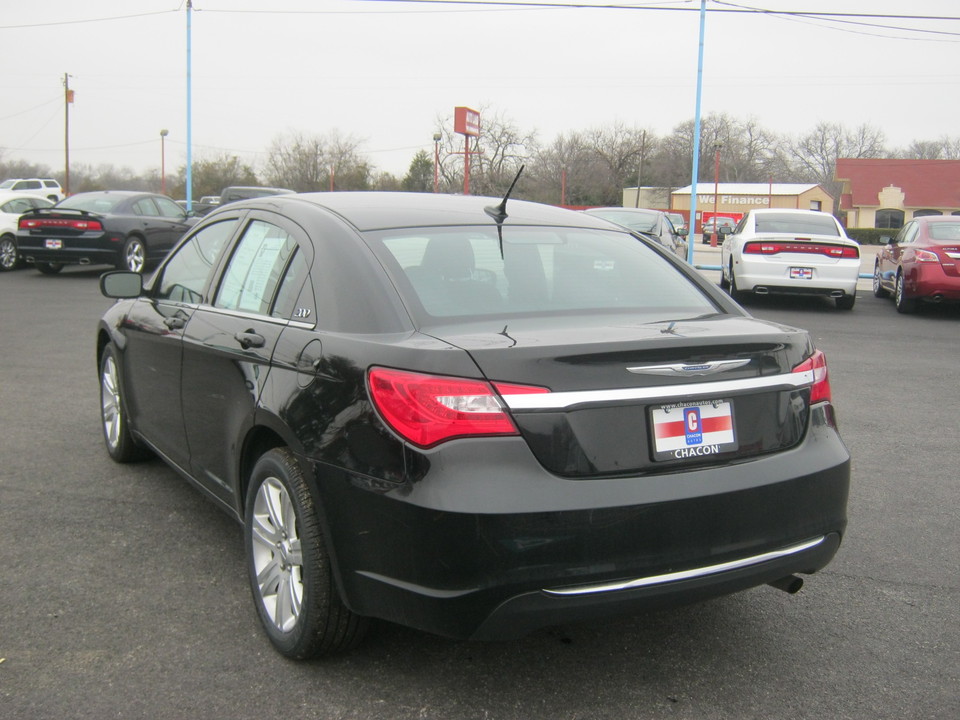 2013 Chrysler 200 LX