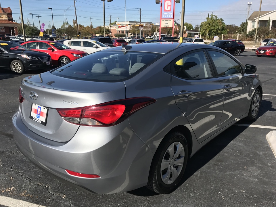 2016 Hyundai Elantra SE 6AT