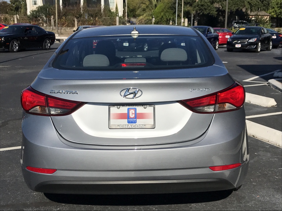 2016 Hyundai Elantra SE 6AT