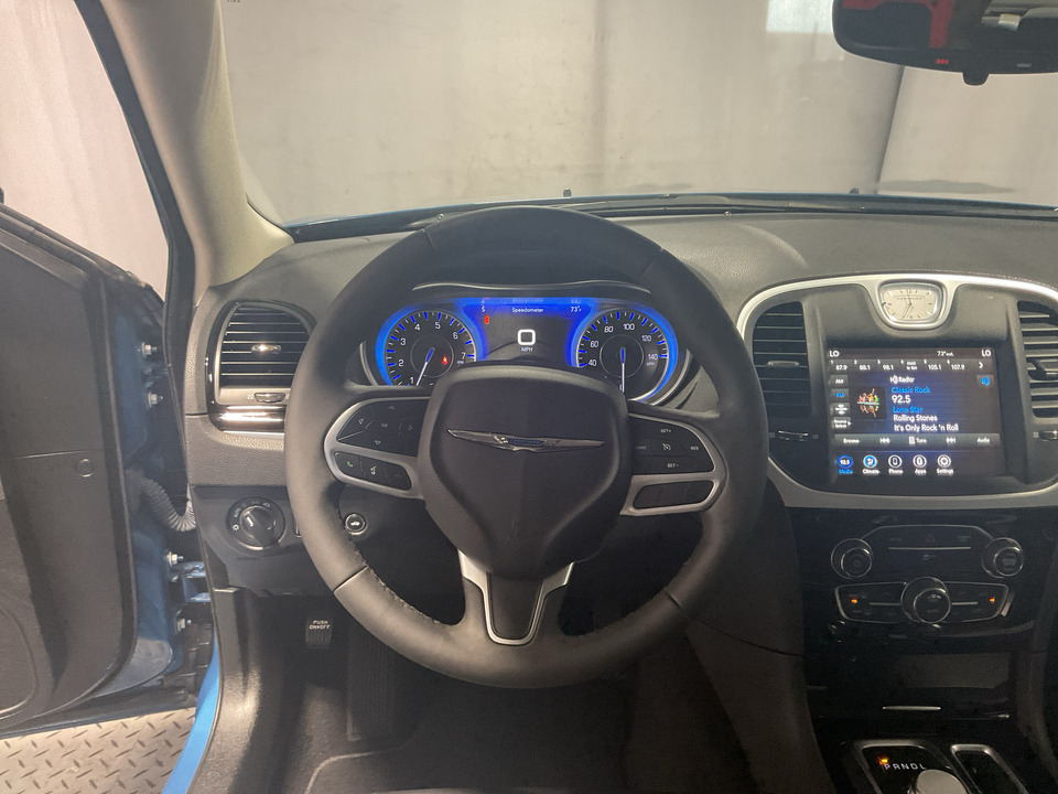 2023 Chrysler 300 Touring