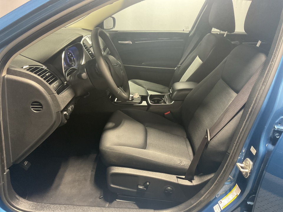 2023 Chrysler 300 Touring