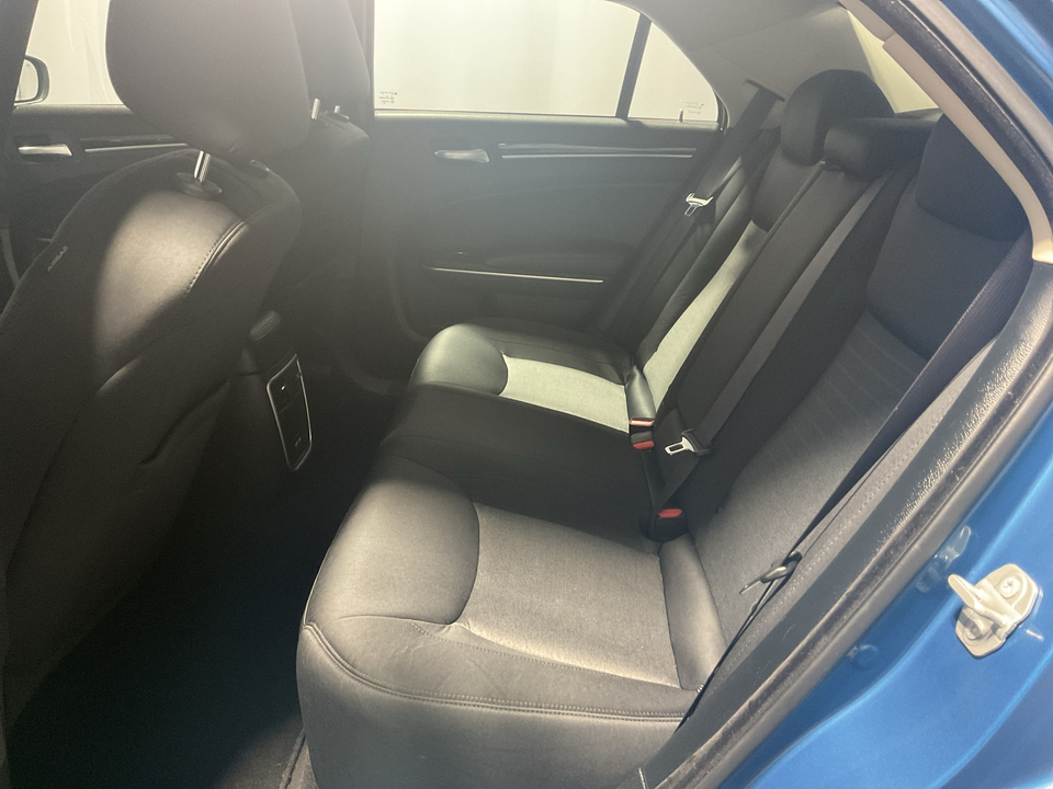 2023 Chrysler 300 Touring