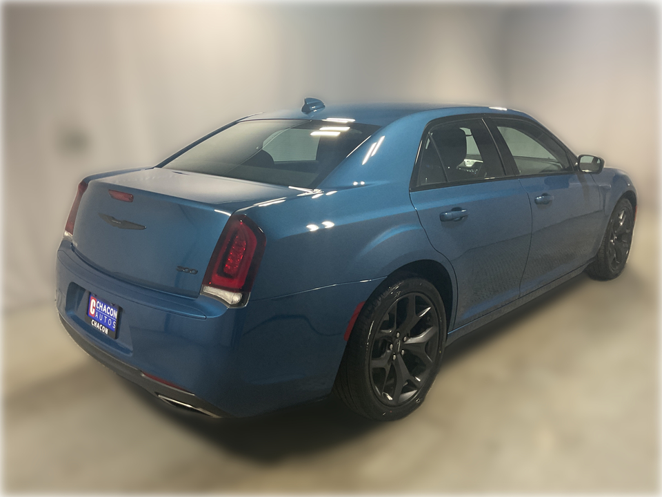 2023 Chrysler 300 Touring