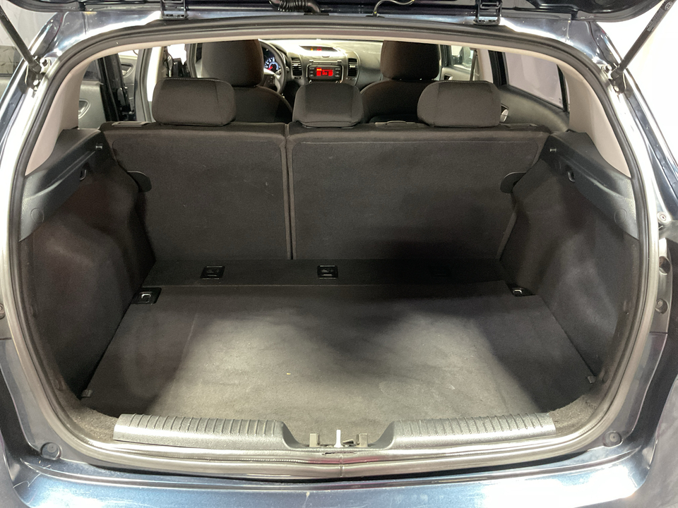 2017 Kia Forte 5-Door LX