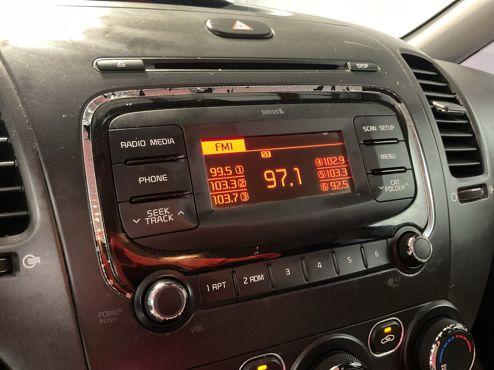 2017 Kia Forte 5-Door LX