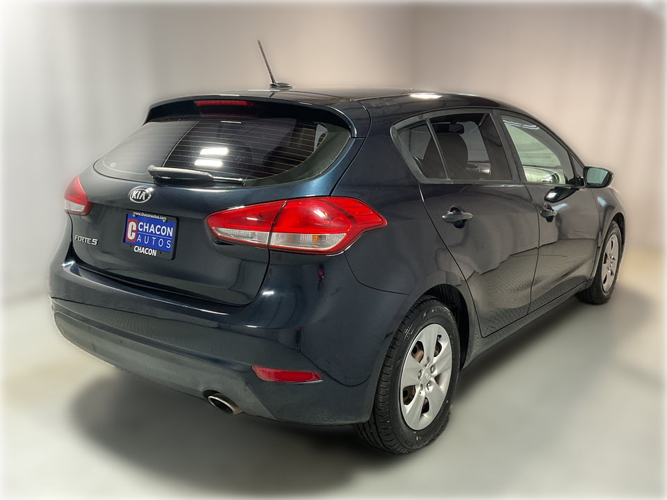 2017 Kia Forte 5-Door LX