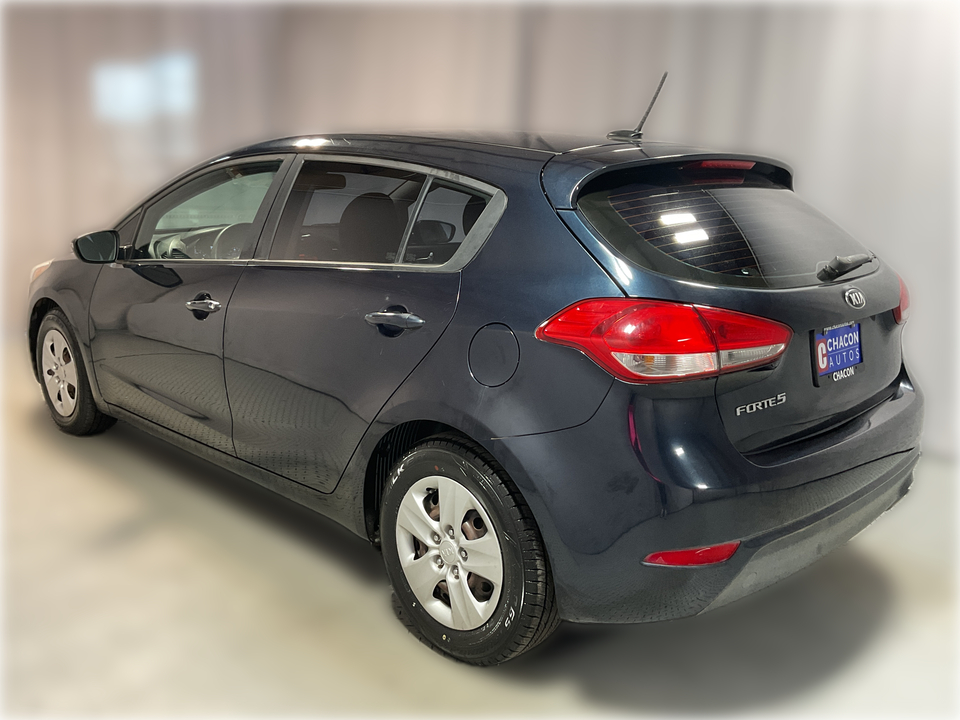 2017 Kia Forte 5-Door LX