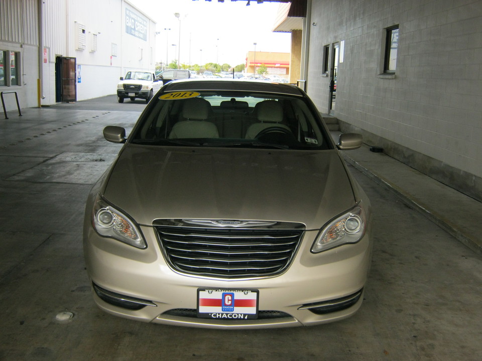 2013 Chrysler 200 LX