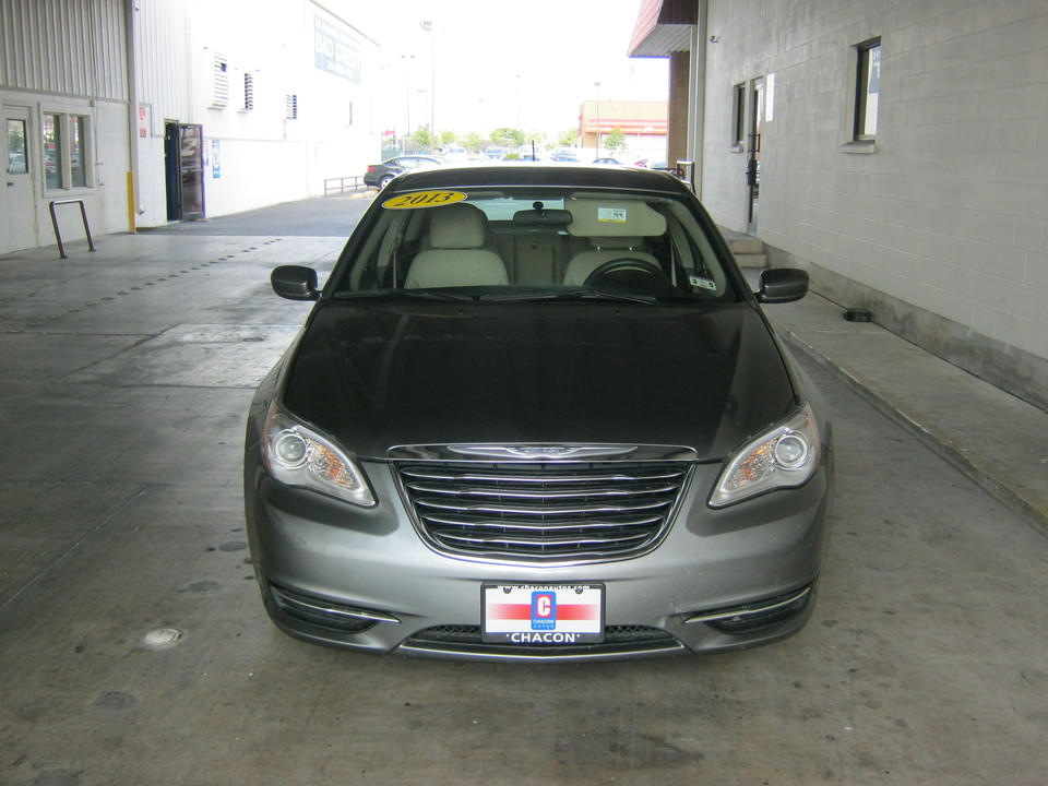 2013 Chrysler 200 LX