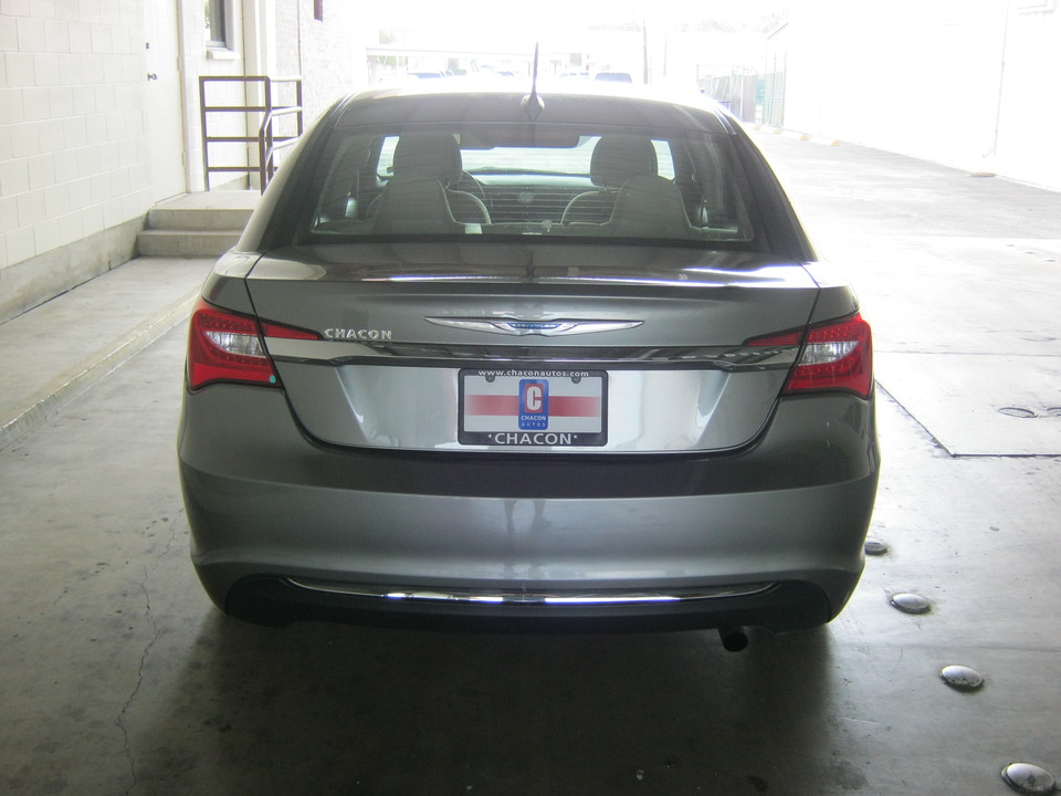 2013 Chrysler 200 LX