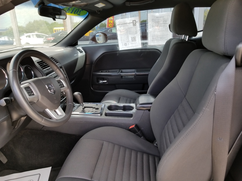 2013 Dodge Challenger SXT