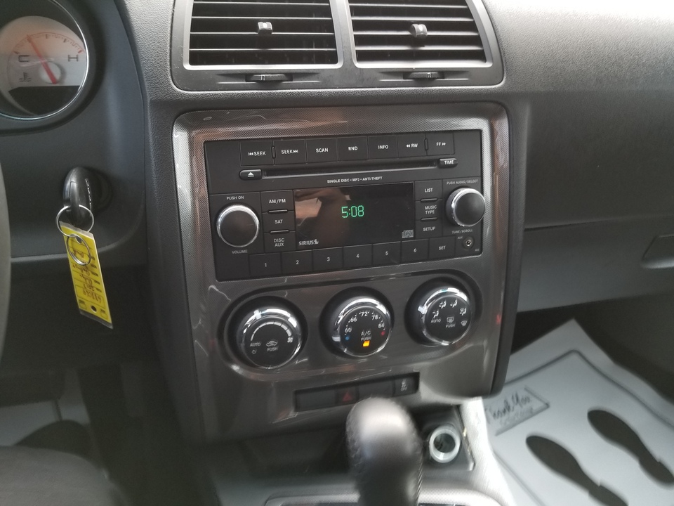 2013 Dodge Challenger SXT