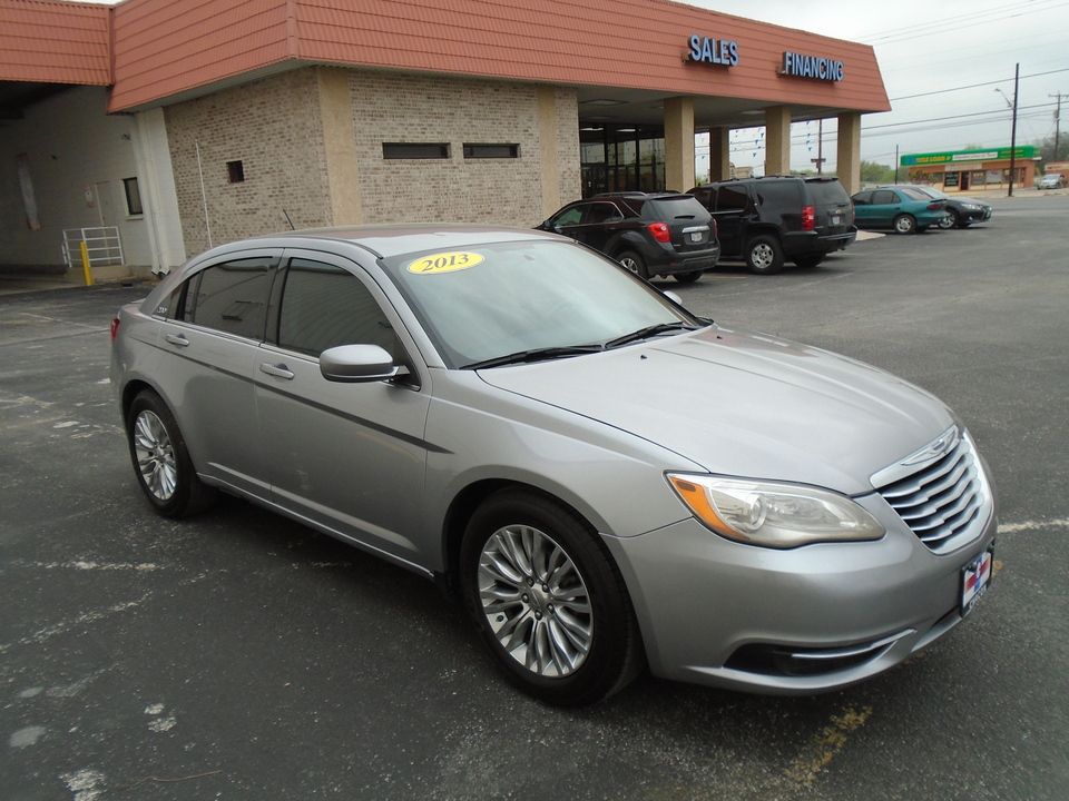 2013 Chrysler 200 LX