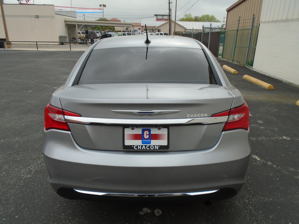 2013 Chrysler 200 LX