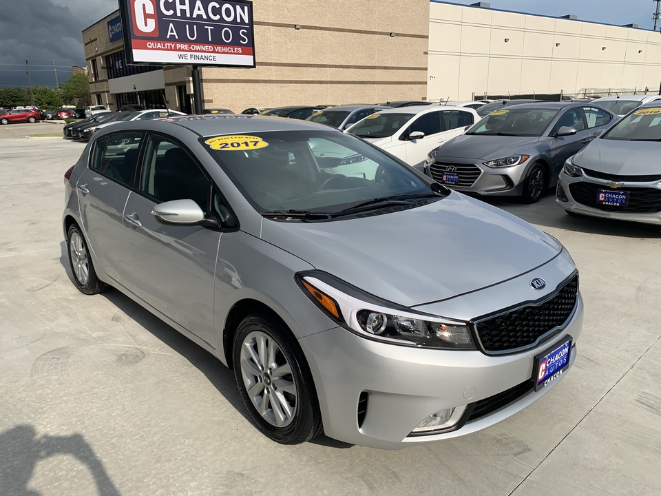 2017 Kia Forte 5-Door LX