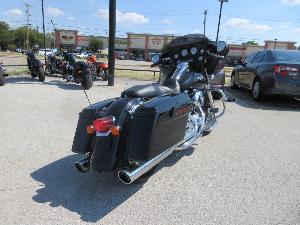 2009 Harley-Davidson FLHX -