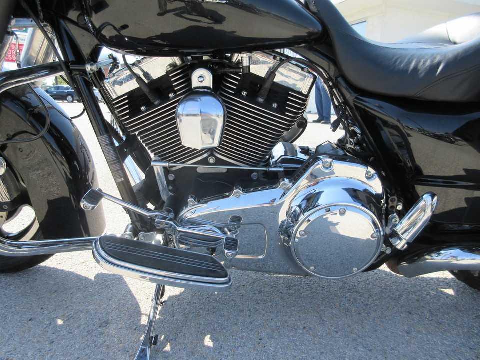 2009 Harley-Davidson FLHX -