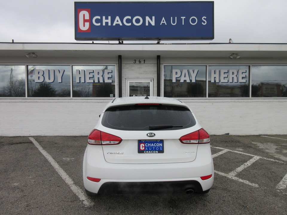 2017 Kia Forte 5-Door LX