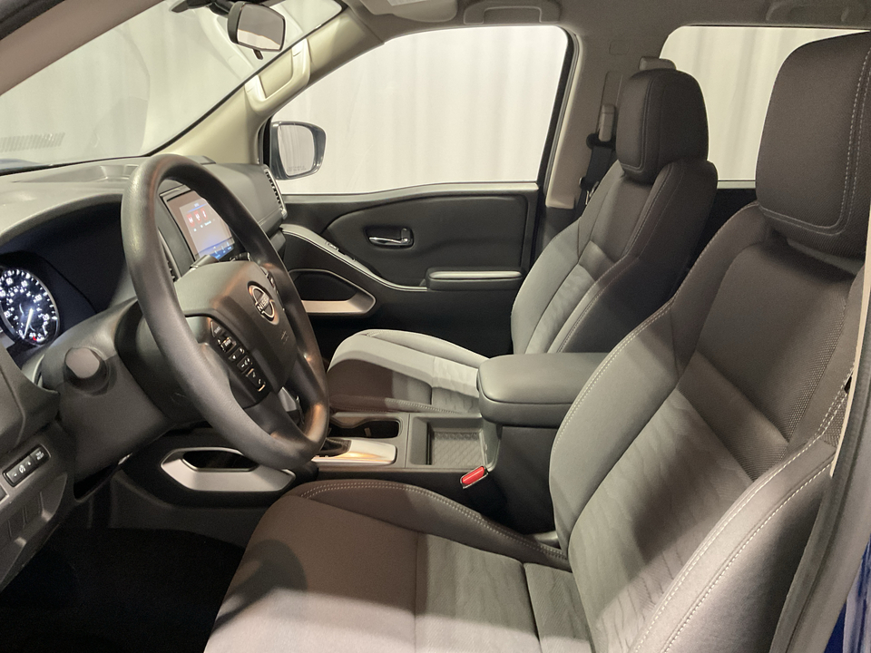 2022 Nissan Frontier SV Crew Cab 2WD