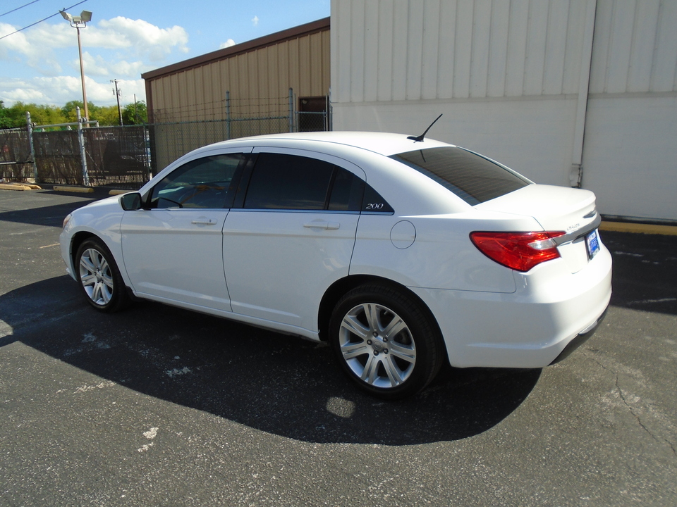 2013 Chrysler 200 Touring